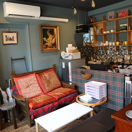Guesthouse Yours โอซาก้า ภายนอก รูปภาพ