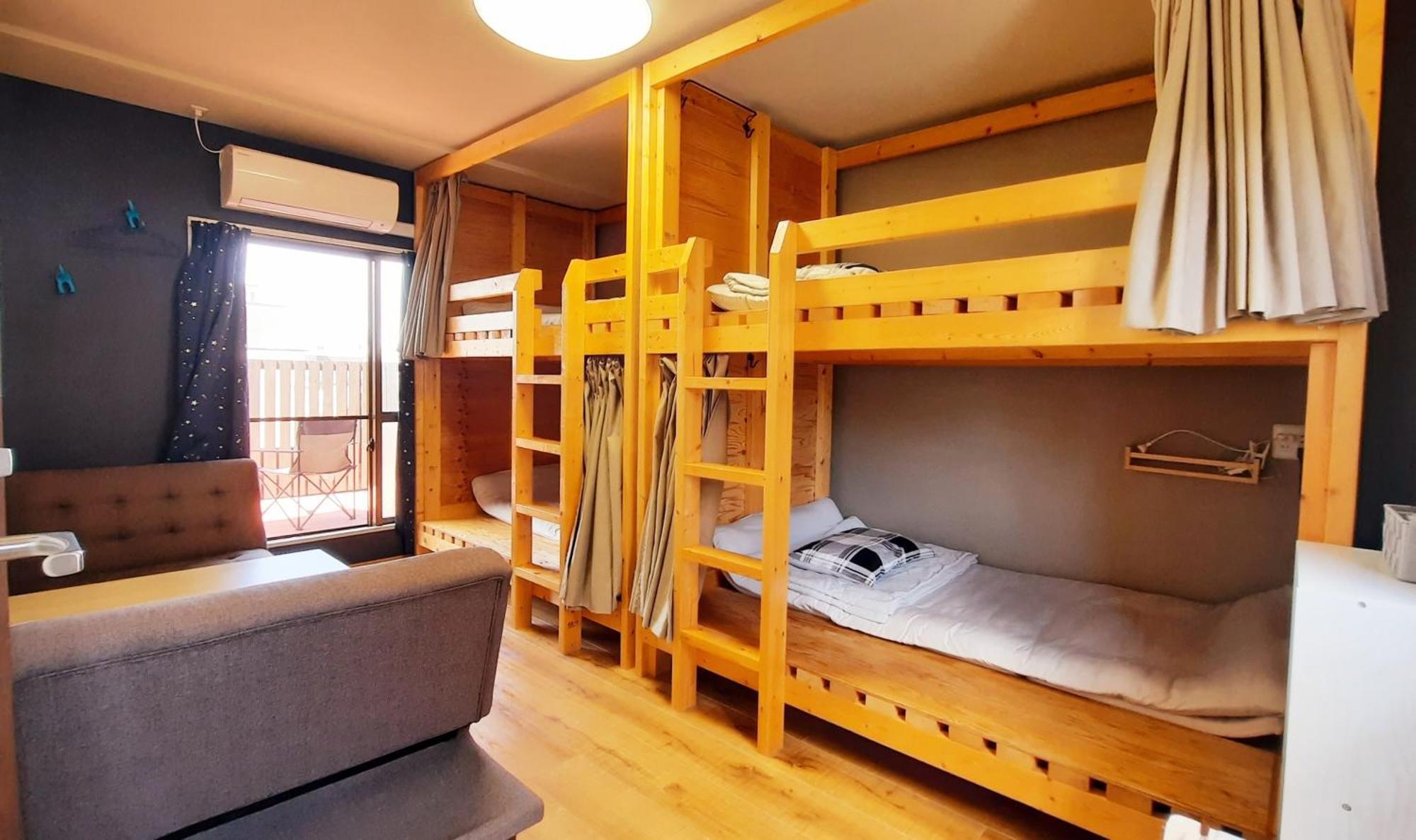 Guesthouse Yours โอซาก้า ภายนอก รูปภาพ