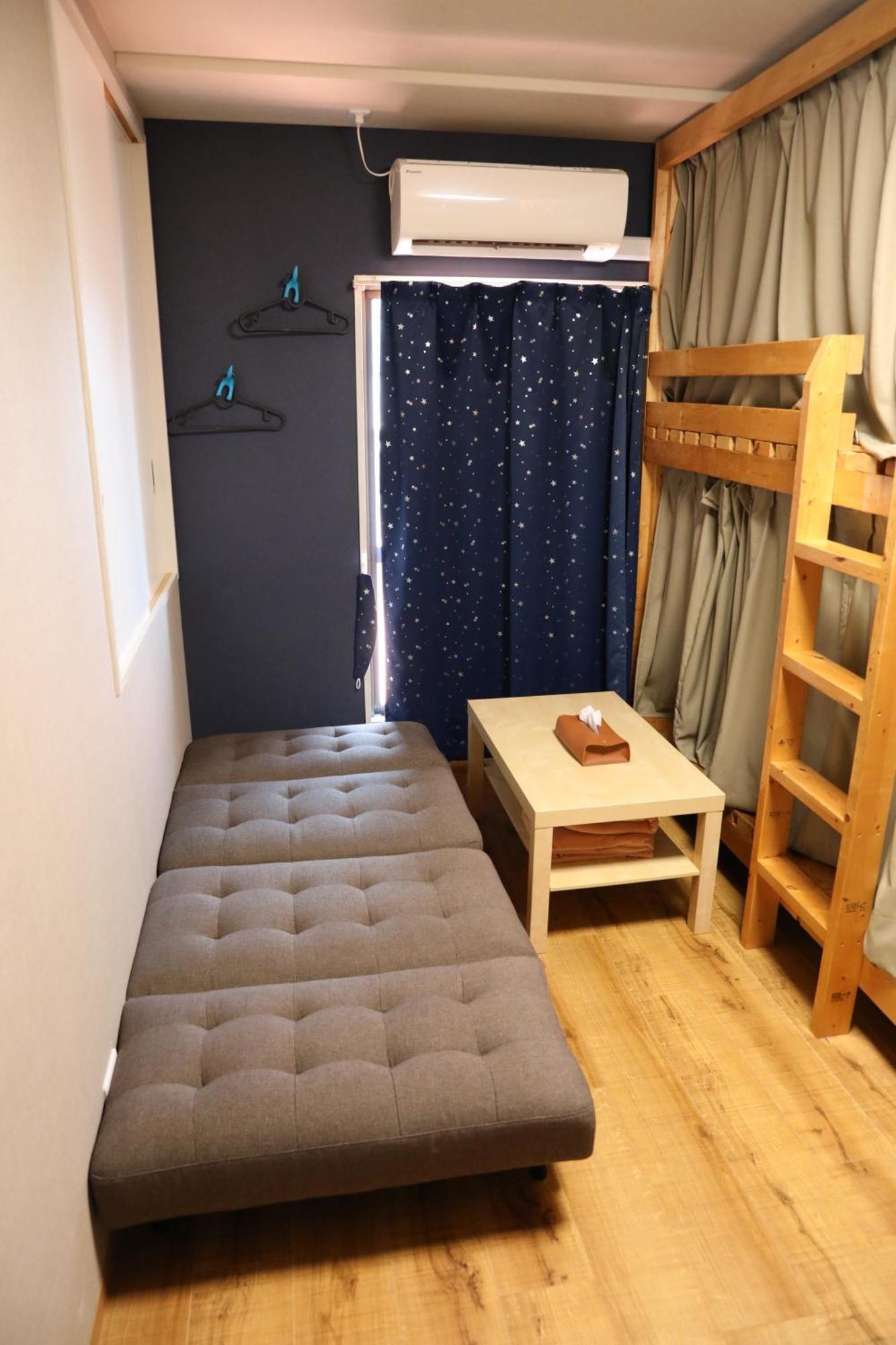 Guesthouse Yours โอซาก้า ภายนอก รูปภาพ