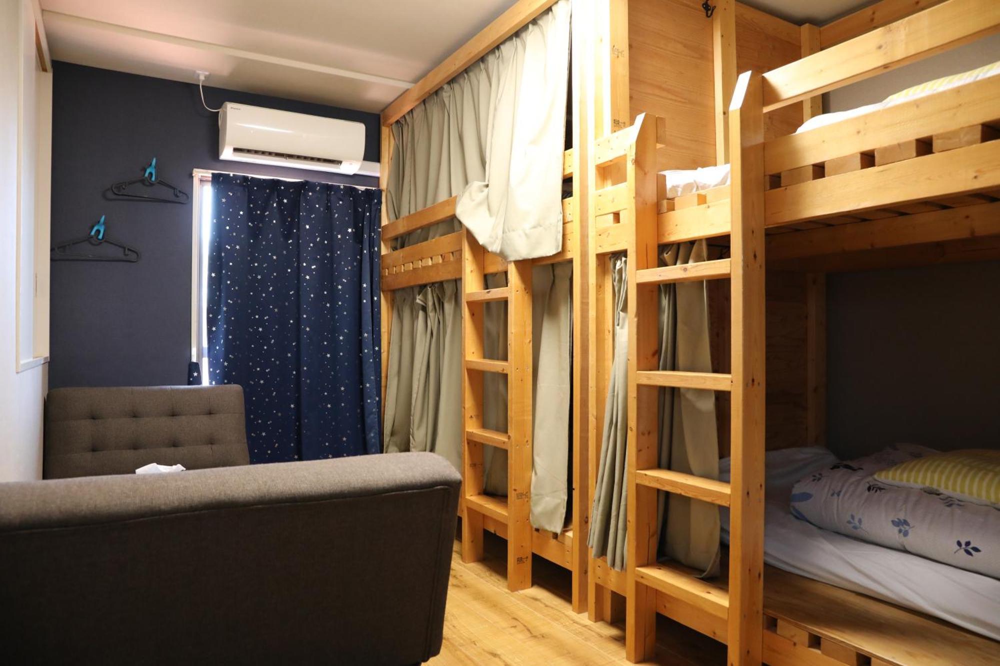 Guesthouse Yours โอซาก้า ภายนอก รูปภาพ