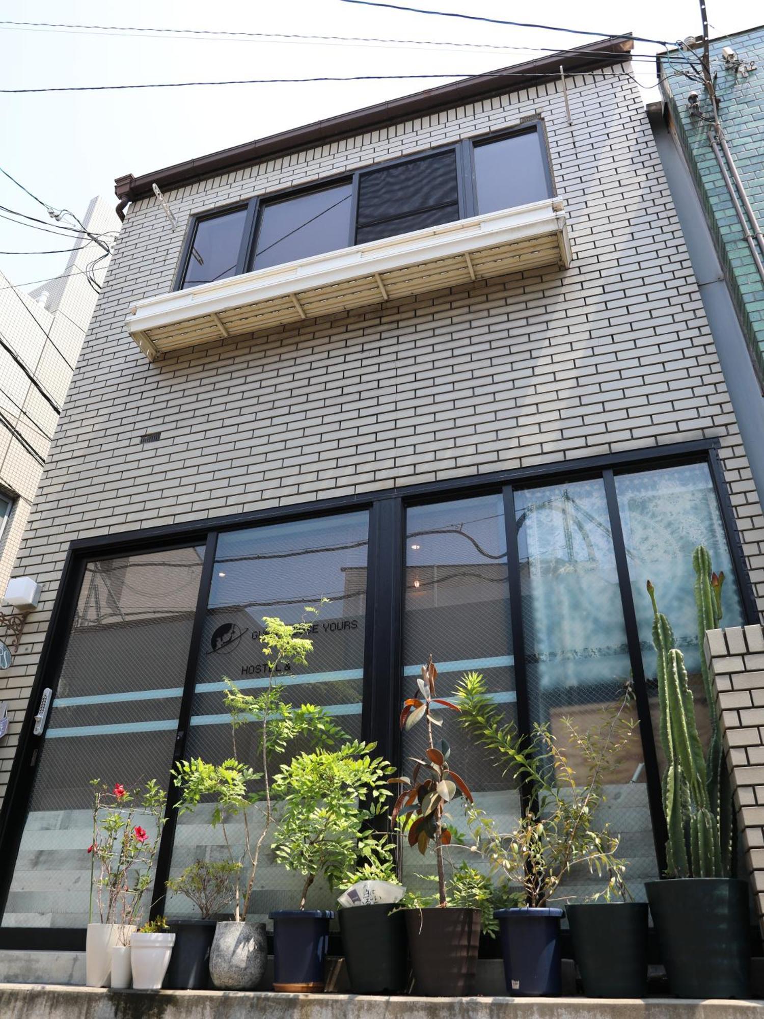 Guesthouse Yours โอซาก้า ภายนอก รูปภาพ